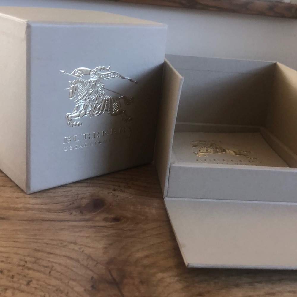 Burberry Watch Box - Picture 2 of 3